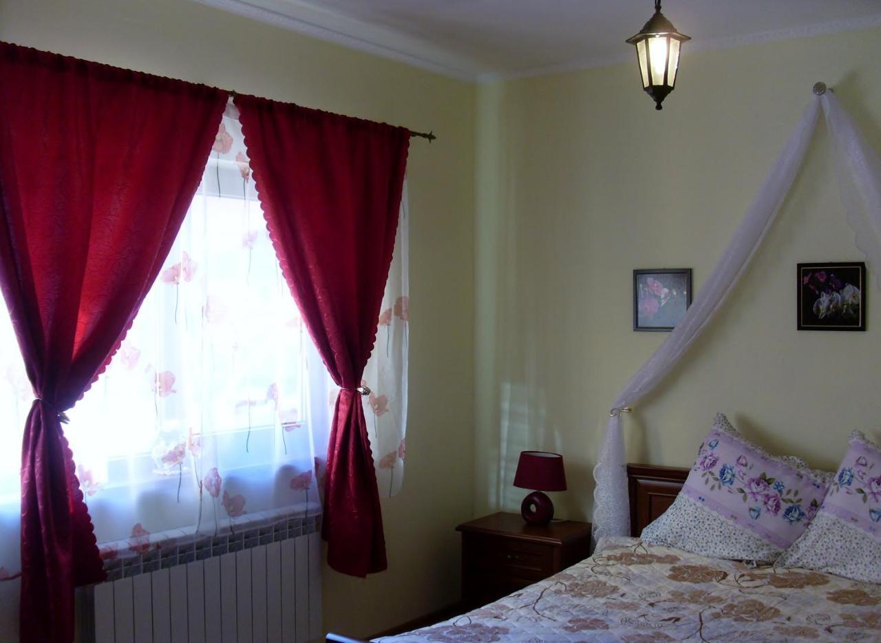 Villa Eden Delux Yanoshi Zimmer foto